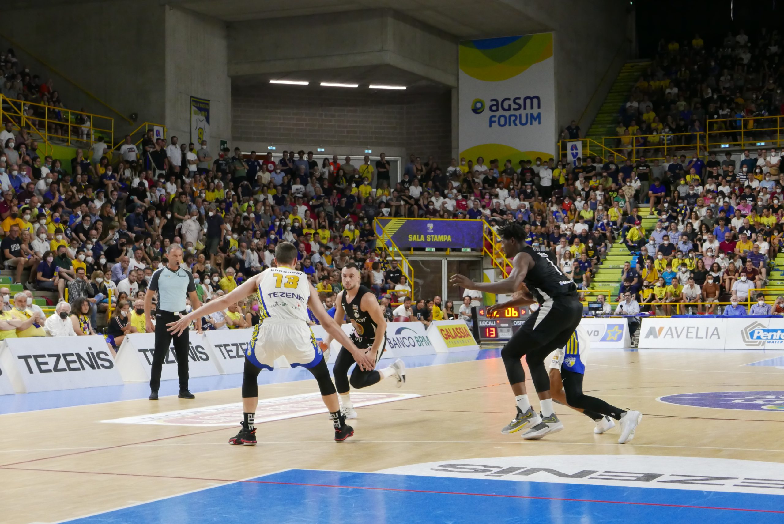 Cappelletti e Walters in azione a Verona