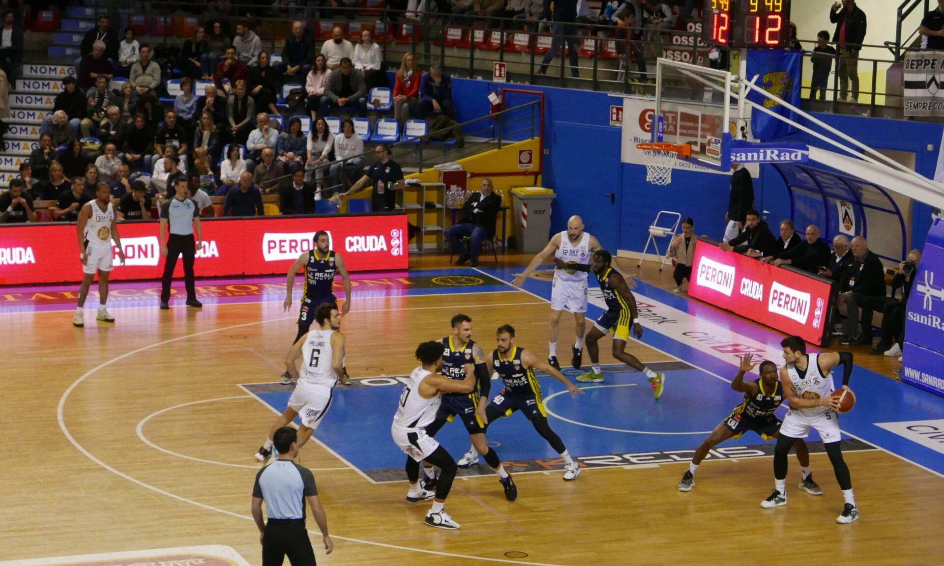 Una fase del match tra APU e Torino