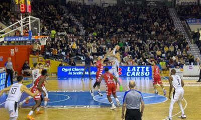 Alibegovic a canestro contro Rimini