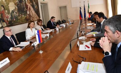 Un momento dell'incontro tra il governatore del Friuli Venezia Giulia Massimiliano Fedriga e il vice primo ministro e ministro degli Affari esteri della Slovenia Tanja Fajon.