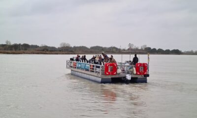 L'imbarcazione in movimento verso Bibione