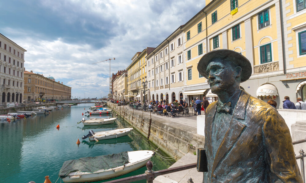 Statua James Joyce a Trieste - Bloomsday 2024