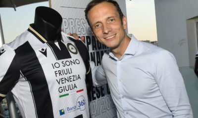Il governatore Massimiliano Fedriga alla presentazione delle nuove divise di gioco dell'Udinese calcio