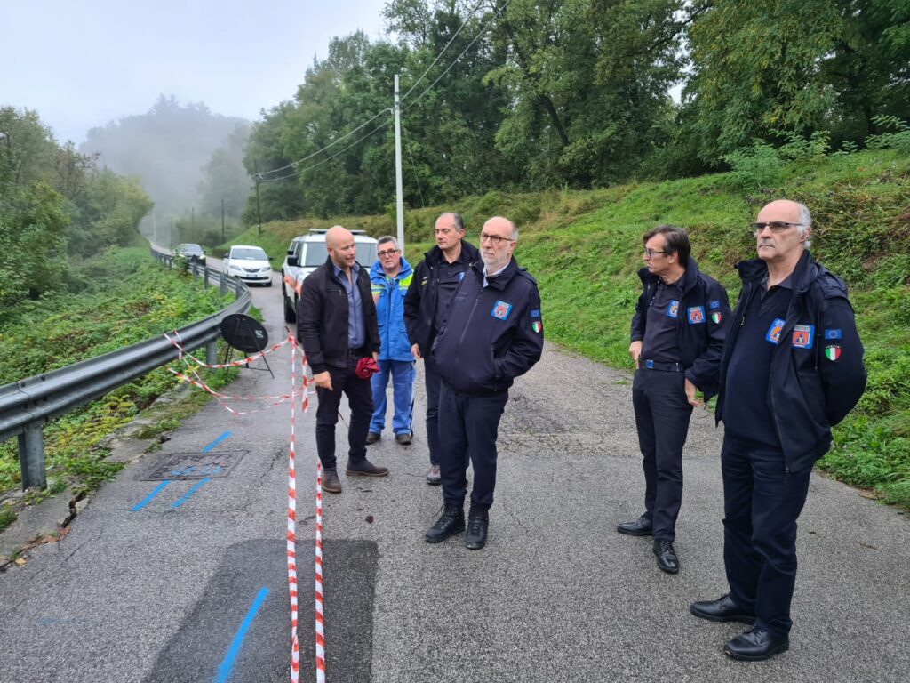 L'assessore Riccardo Riccardi con la Protezione Civile a Pinzano al Tagliamento
