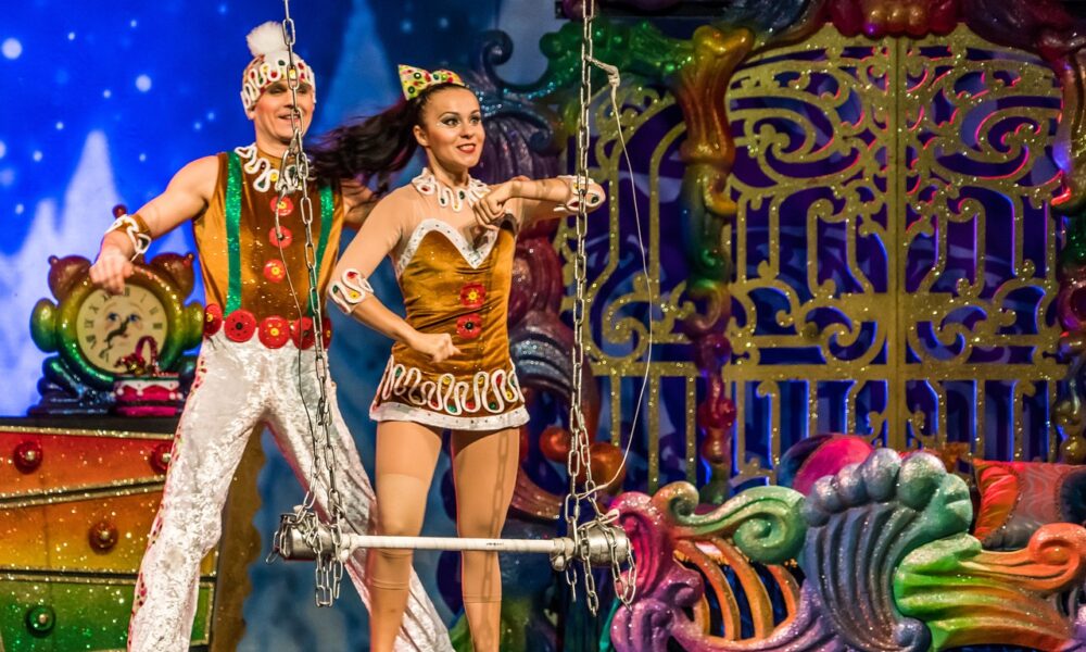 Acrobati del Cirque du Soleil
