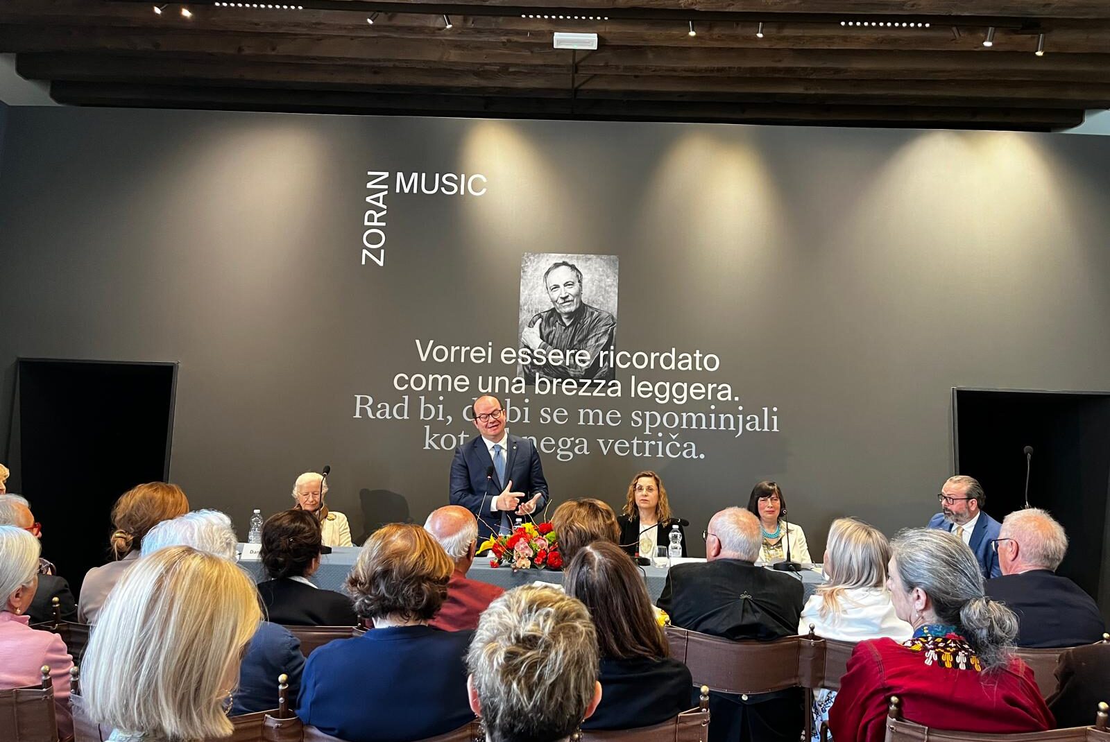 Anzil interviene alla presentazione della mostra su Music a palazzo Attems a Gorizia