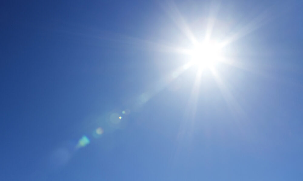 i raggi UV, sono radiazioni elettromagnetiche emesse dal sole