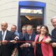 Il momento del taglio del nastro per l'enoteca "L'Angolo di Rocco"