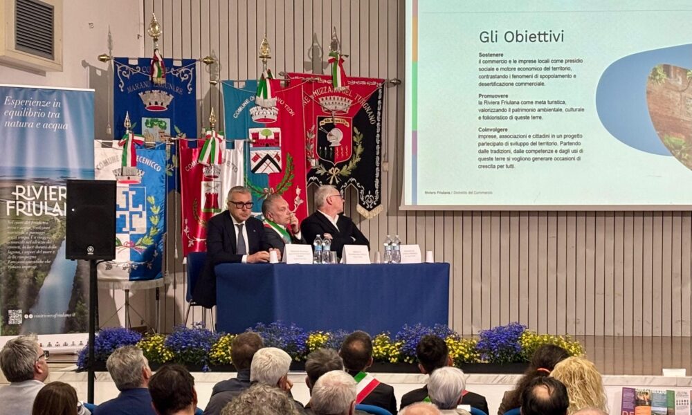 L'assessore Bini, il sindaco D'Altilia e il presidente Bordin a Palazzolo dello Stella alla presentazione del neonato Distretto del commercio della Riviera friulana