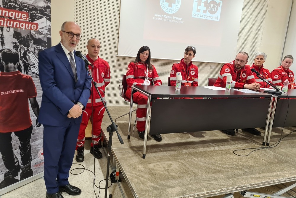 L'assessore regionale Riccardo Riccardi interviene alla celebrazione della Giornata mondiale della Croce Rossa a Pordenone