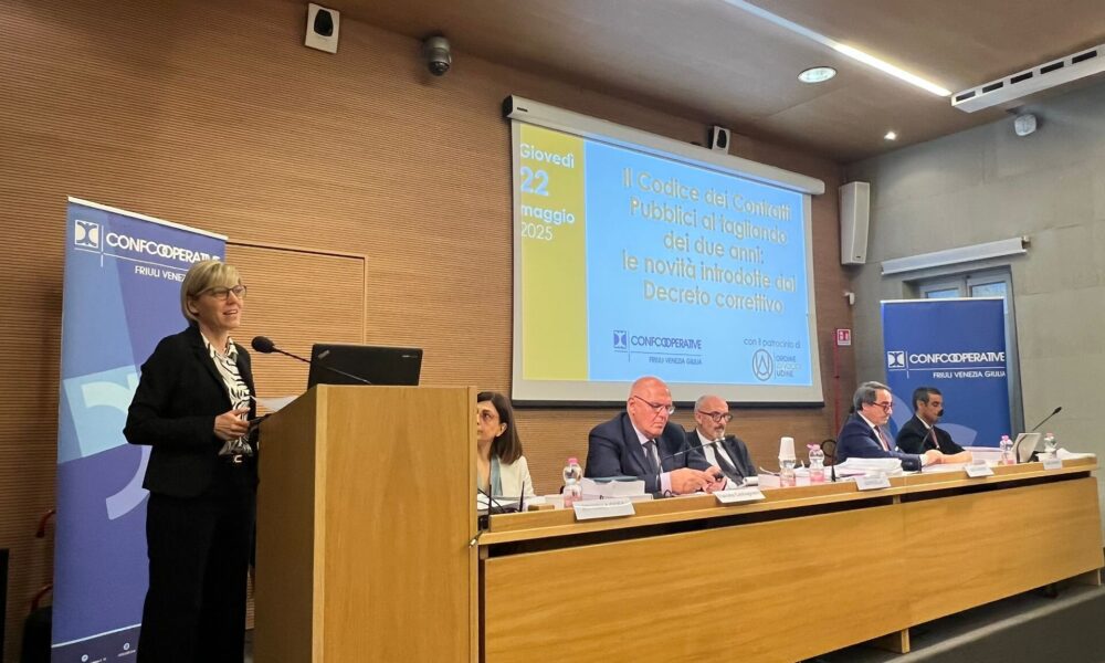 L'assessore regionale alle Finanze Barbara Zilli al convegno promosso da Confcooperative a Villa Manin