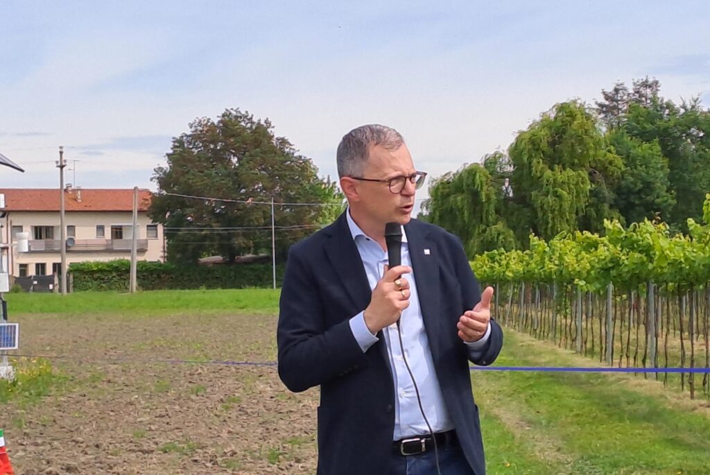 L’assessore Stefano Zannier all'inaugurazione