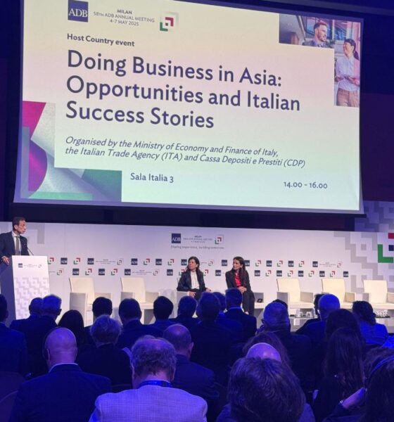 Sala piena per la sessione del Meeeting annuale della Banca asiatica di sviluppo (Adb)