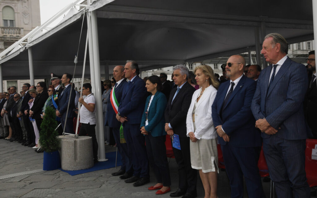 L'assessore Callari e l'assessore Scoccimarro alla cerimonia per i 211 anni di fondazione dell'Arma dei Carabinieri