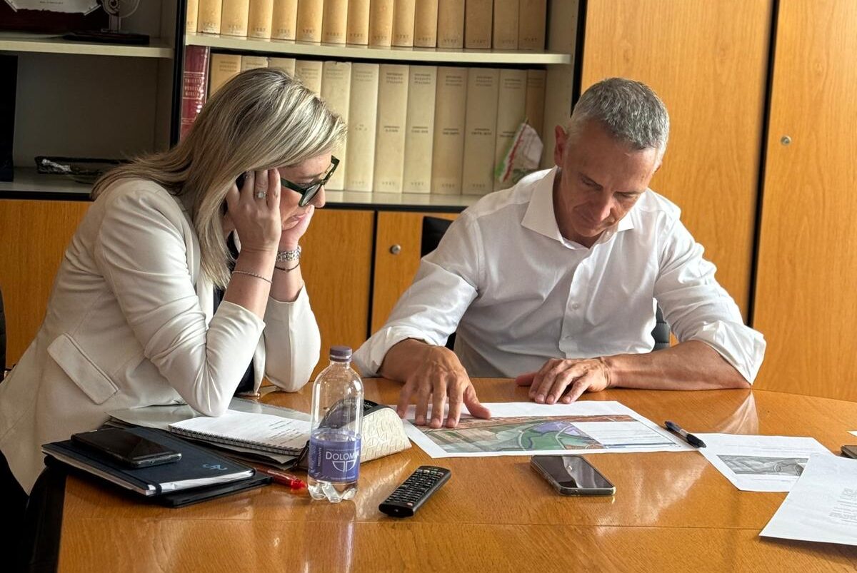 L'assessore Cristina Amirante con il sindaco di Sacile Carlo Spagnol
