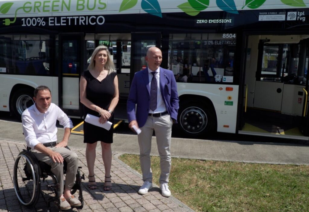 L'assessore regionale Crisitina Amirante con l'assessore comunale alla Mobilità di Udine Ivano Marchiol e l'AD di Arriva Udine Diego Regazzo