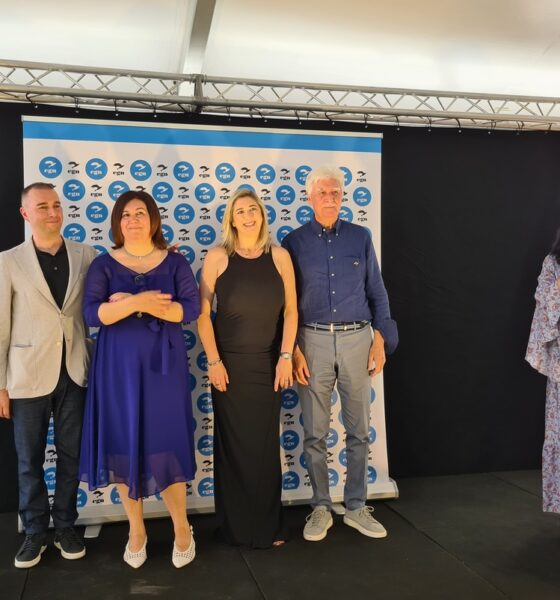L'assessore Cristina Amirante con la famiglia Broggian alla celebrazione del trentennale di fondazione dell'impresa Cgn di Pordenone