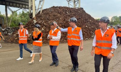 Il governatore Fedriga nel corso della visita allo stabilimento