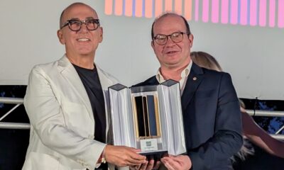 Il vicegovernatore Mario Anzil premia Ferzan Özpetek alla 44ª edizione del Premio Internazionale Sergio Amidei