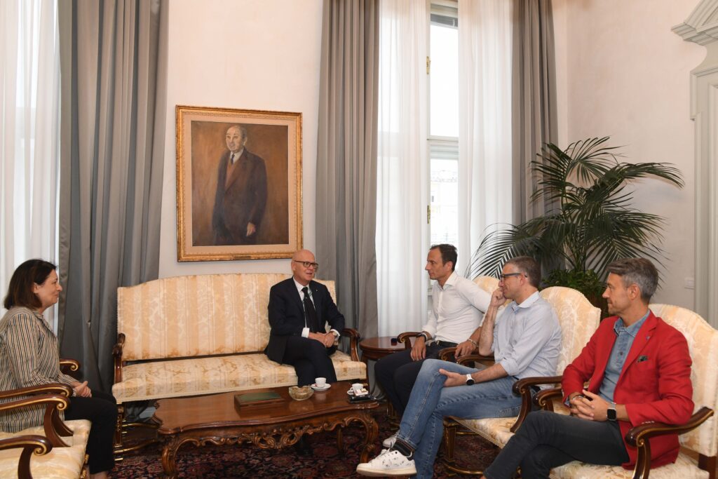L’incontro tra il governatore Massimiliano Fedriga, il nuovo prefetto di Trieste e Commissario di Governo Giuseppe Petronzi e l'assessore regionale alla Sicurezza, Pierpaolo Roberti