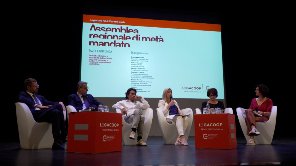 dell'assessore Cristina Amirante durante il convegno di Legacoop a Gorizia