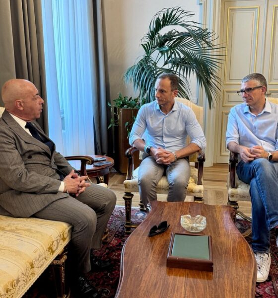 Il governatore Fedriga (al centro), l'assessore Roberti (a destra ) e il questore de Lorenzo (a sinistra).