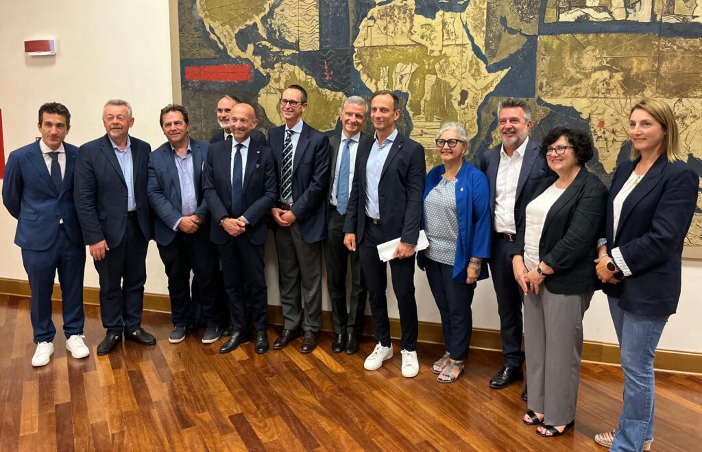 Il governatore Fedriga con i sindaci dei Comuni interessati dall'opera