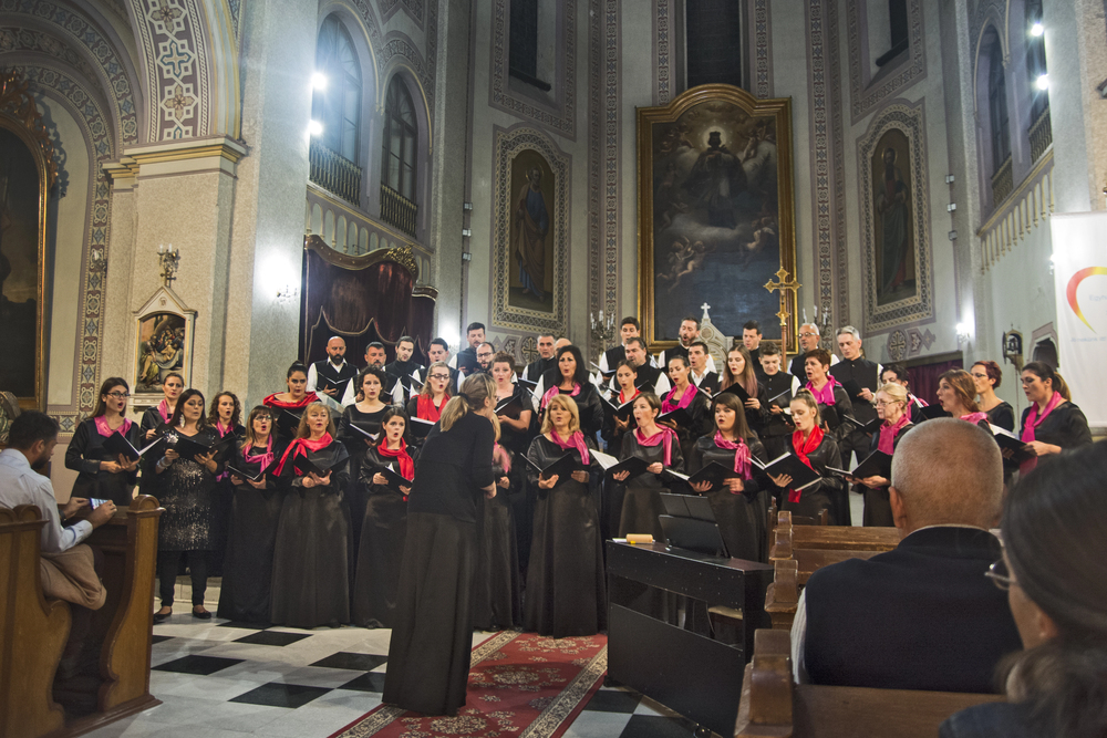 Complesso corale in chiesa
