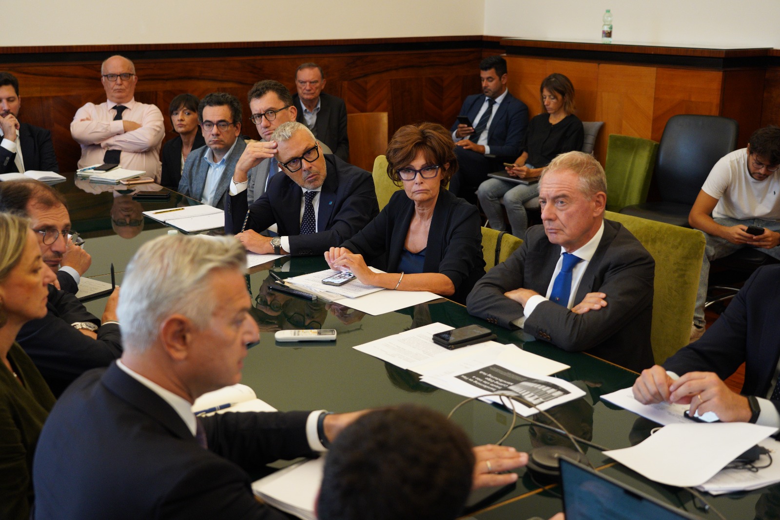 Gli assessori Bini e Rosolen con il ministro Urso