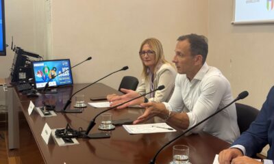 Il governatore Massimiliano Fedriga accanto al sindaco di Lignano Laura Giorgi alla presentazione del Trofeo CONI