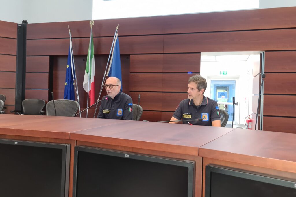 L'assessore regionale alla Protezione civile Riccardo Riccardi, a sinistra, con il direttore centrale della Protezione civile Fvg Amedeo Aristei