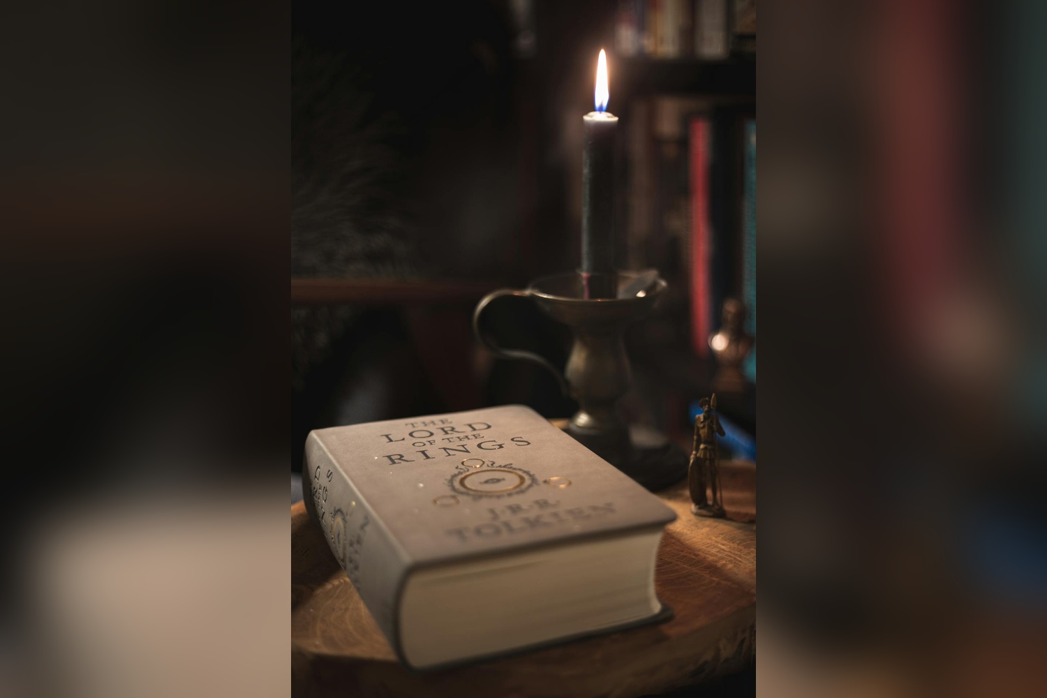 Libro "Il signore degli anelli" di Tolkien