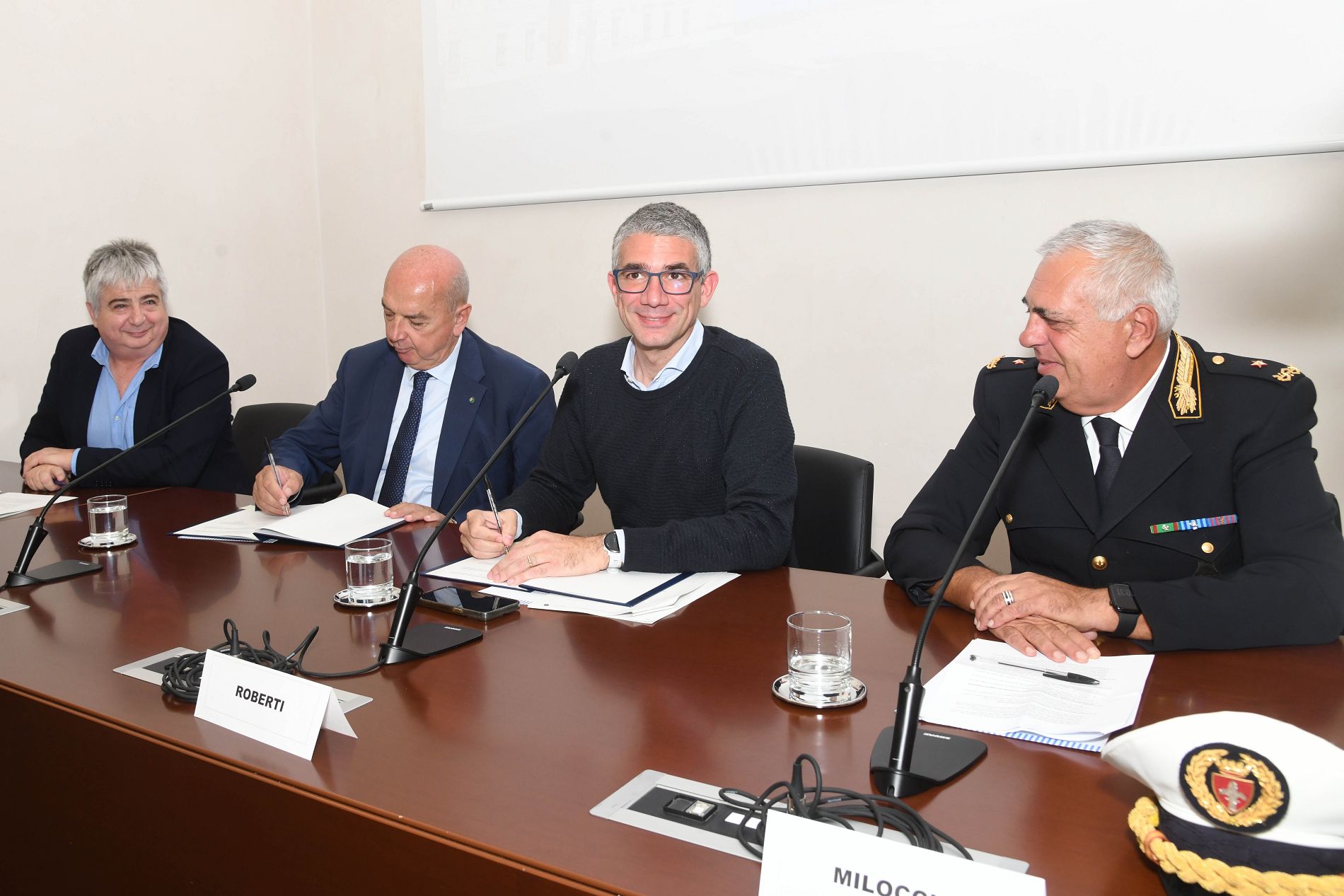 L'assessore Pierpaolo Roberti con il sindaco di Trieste Roberto Dipiazza e il comandante della Polizia locale di Trieste Walter Milocchi