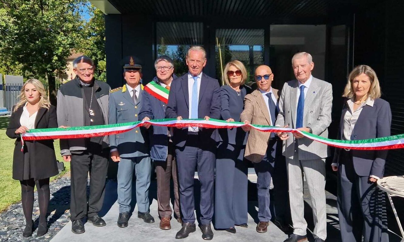 L'assessore regionale alla Difesa dell'ambiente, energia e sviluppo sostenibile Fabio Scoccimarro, all'inaugurazione del nuovo edificio di Bluenergy Group a Udine