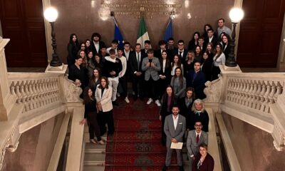 Il gruppo dell'Istituto Mattei con il governatore Fedriga nel Palazzo della Regione