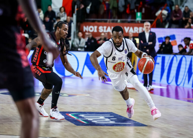 Hickey impegnato contro Varese (foto APU)