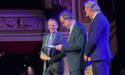 Il governatore Massimiliano Fedriga e l'assessore regionale Fabio Scoccimarro. Al centro, il giornalista Andro Merkù