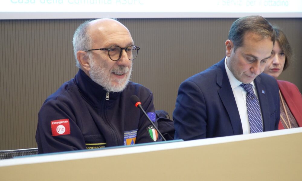 L'assessore Riccardi alla conferenza di presentazione delle Case di comunità