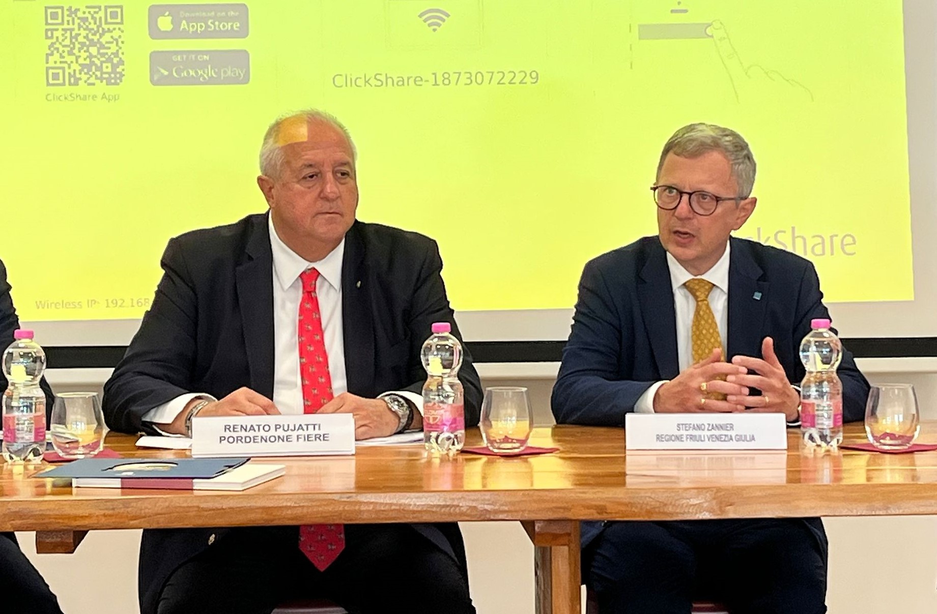 L'assessore regionale Stefano Zannier (a destra) con il presidente della Fiera di Pordenone Renato Pujatti (a sinistra)