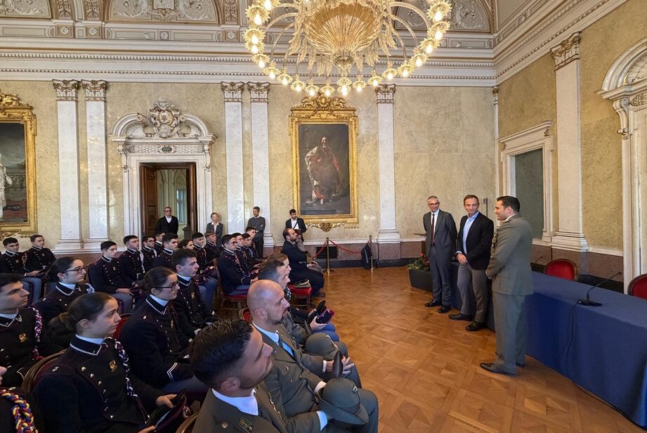 Un momento dell'incontro nel salone di Rappresentanza nel palazzo della Regione a Trieste