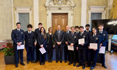 Il governatore Fedriga con i ragazzi del Nobile Aviation College di Fagagna