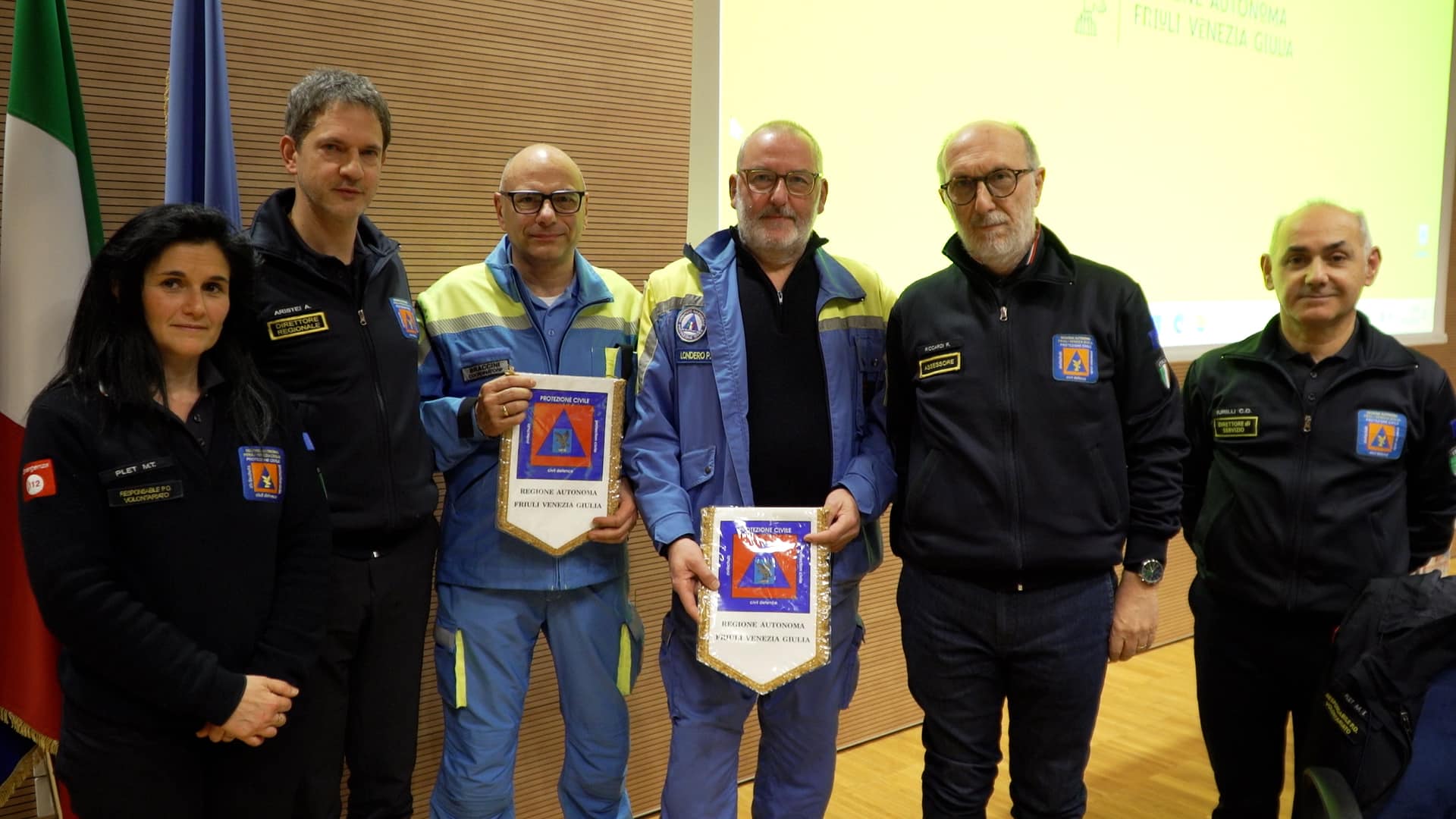 L'assessore regionale alla Protezione civile Riccardo Riccardi con il neo eletto rappresentante nel Comitato nazionale del volontariato di Protezione Civile, Fabio Braccini e l'uscente Paolo Londero