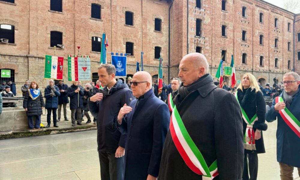Un momento della cerimonia del Giorno della Memoria alla Risiera di San Sabba a Trieste