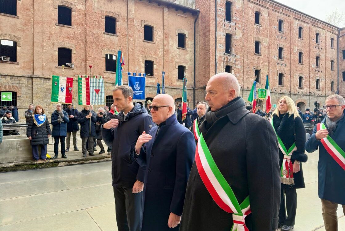 Un momento della cerimonia del Giorno della Memoria alla Risiera di San Sabba a Trieste