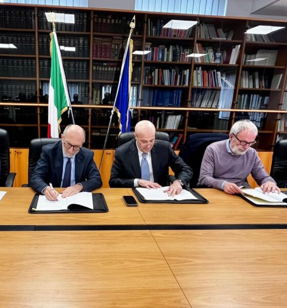 La sottoscrizione del procollo sperimentale avvenuto oggi in Prefettura a Pordenone ala presenza del'assessore regionale alla Protezione civile Riccardo Riccardi