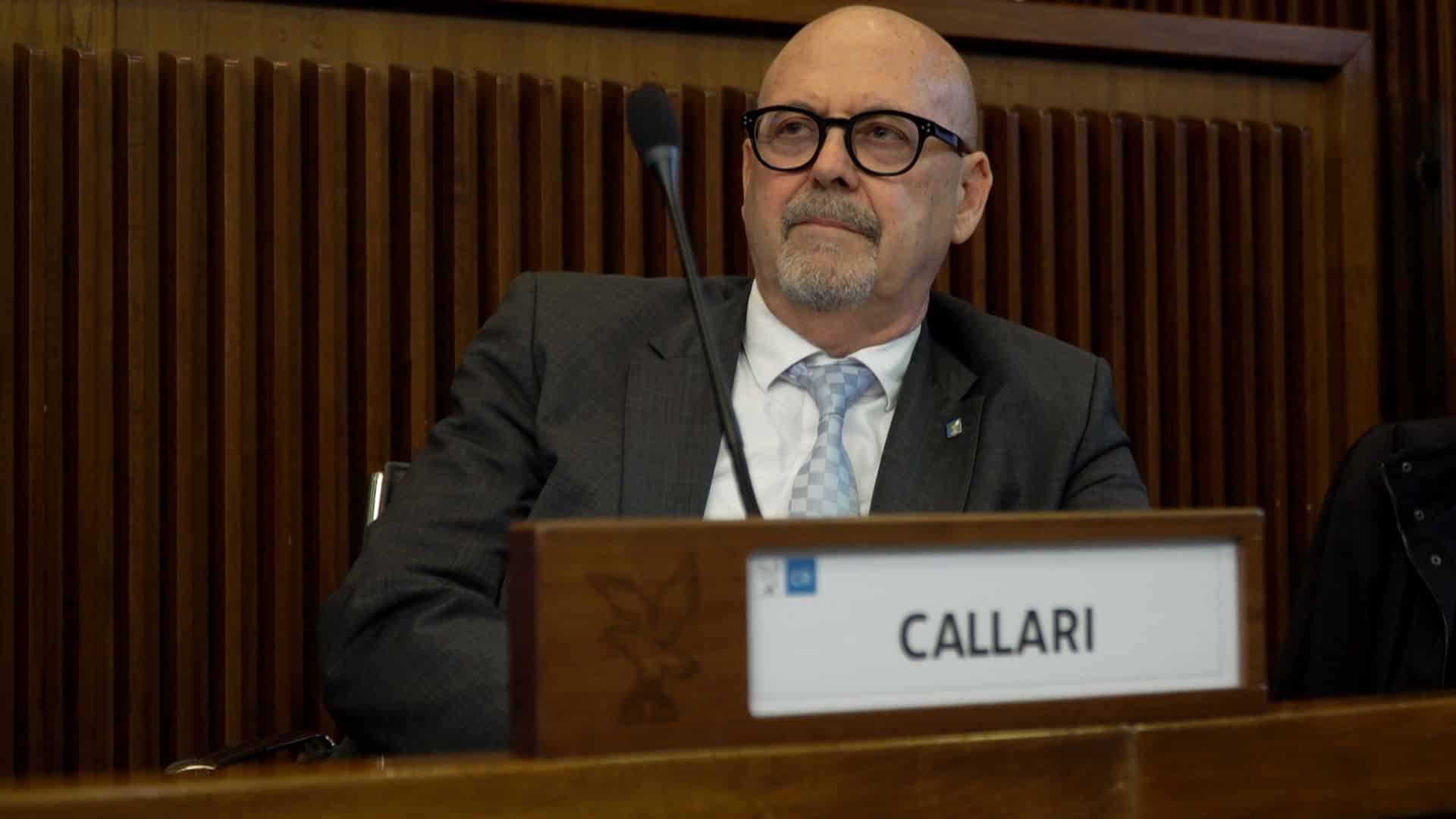 L'assessore Callari durante la seduta del Consiglio regionale