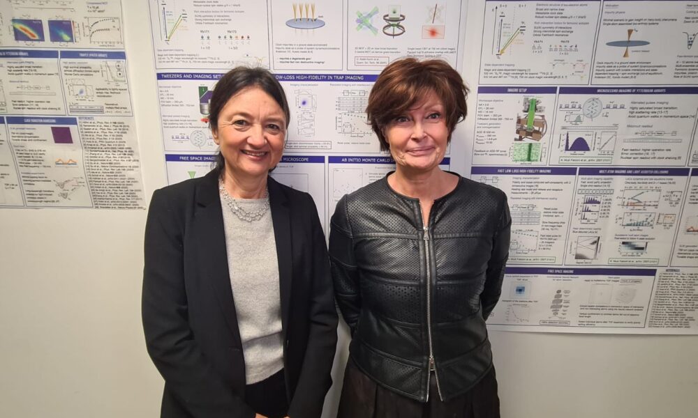 L'assessore Rosolen (a destra) con la rettrice di Units Donata Vianelli in visita ai laboratori quantistici a Basovizza - Investimenti fvg