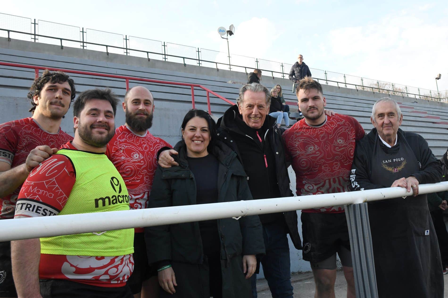 Al centro della foto l'assessore Scoccimarro - Rugby trieste