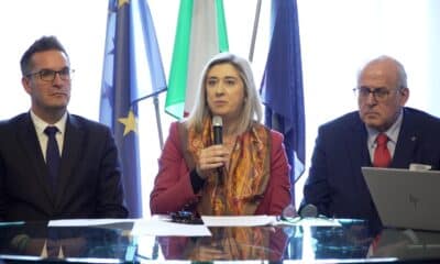 L'assessore Cristina Amirante tra il sindaco di Gorizia Rodolfo Ziberna (a destra) e quello di Nova Gorica Samo Turel