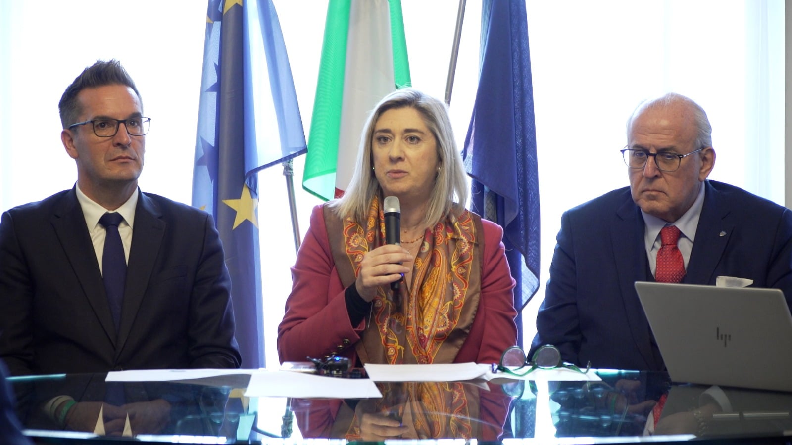 L'assessore Cristina Amirante tra il sindaco di Gorizia Rodolfo Ziberna (a destra) e quello di Nova Gorica Samo Turel